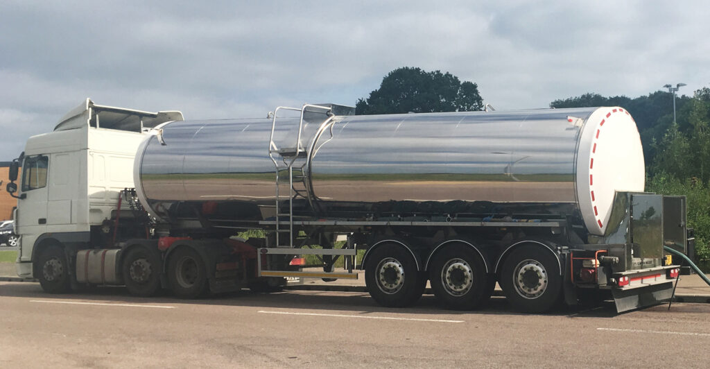 Water Tanker Supply Dubai Delivery-tanker-11-1024x532 Construction Site Water Supply Uncategorized  https://water-tanker-supply.com/